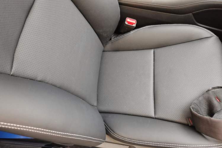 Used Honda Vezel 2020 1.5L CVT Elite Edition Right Front Seat