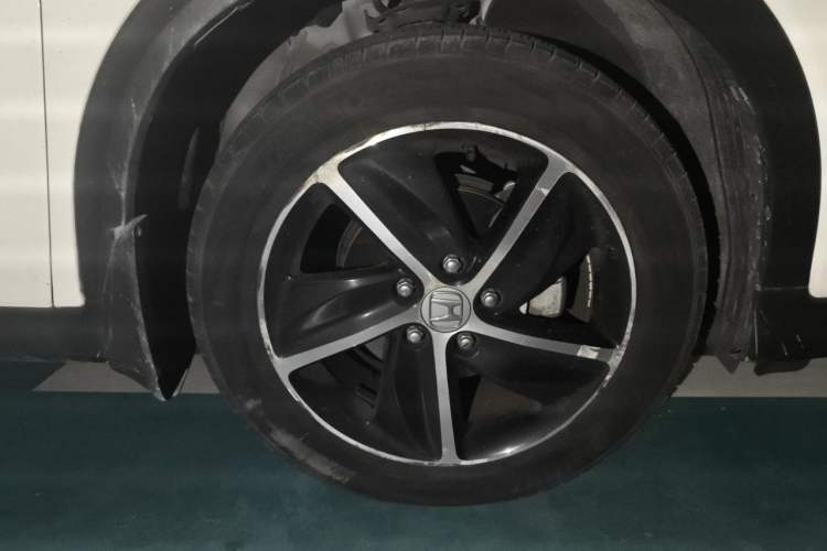 Used Honda Vezel 2020 1.5L CVT Luxury Edition Right Front Wheel Hub