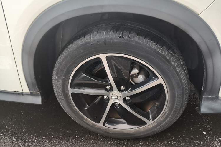 Used Honda Vezel 2020 1.5L CVT Luxury Edition Right Front Wheel Hub