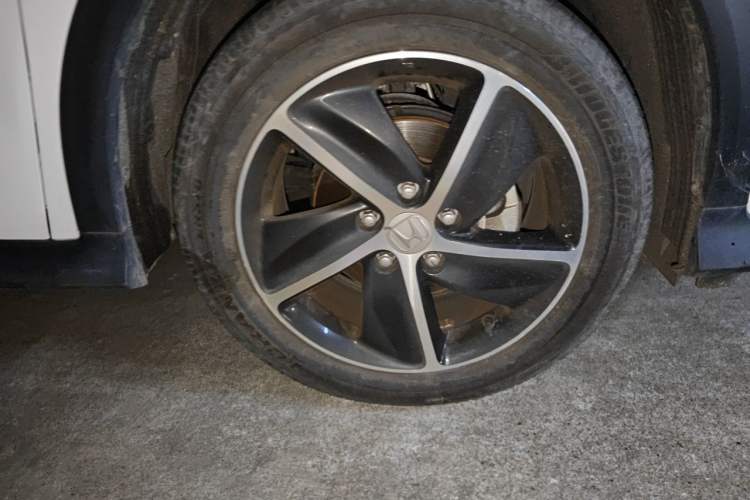 Used Honda Vezel 2020 1.5L CVT Luxury Edition Right Front Wheel Hub
