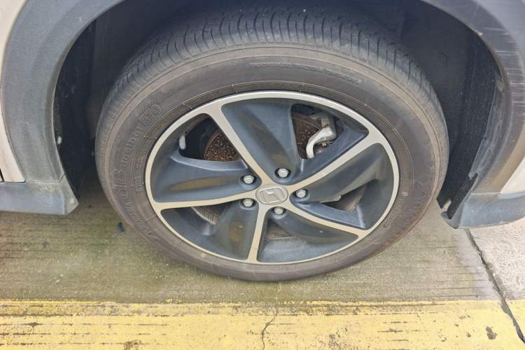 Used Honda Vezel 2020 1.5L CVT Luxury Edition Right Front Wheel Hub