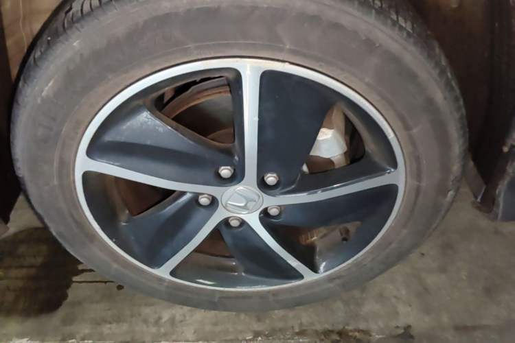 Used Honda Vezel 2020 220 TURBO CVT Luxury Edition Right Front Wheel Hub