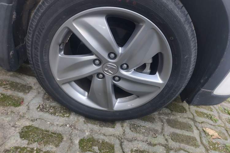 Used Honda Vezel 2020 220 TURBO CVT Elite Edition Right Front Wheel Hub