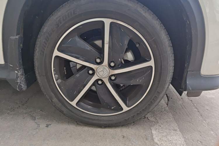 Used Honda Vezel 2020 1.5L CVT Luxury Edition Right Front Wheel Hub