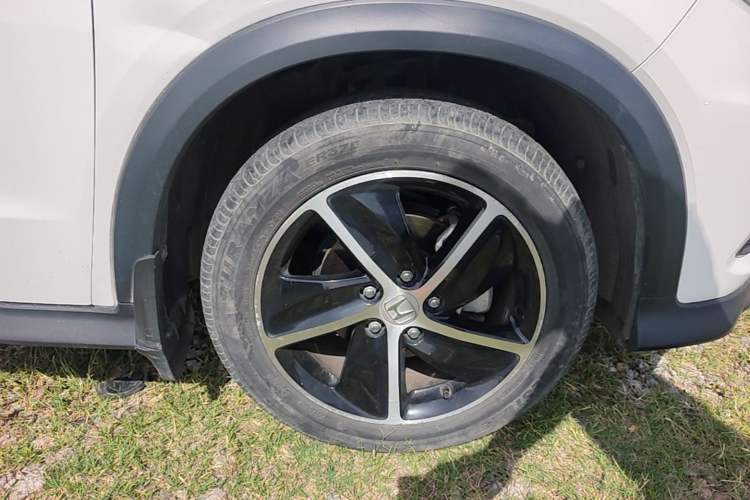 Used Honda Vezel 2020 1.5L CVT Luxury Edition Right Front Wheel Hub