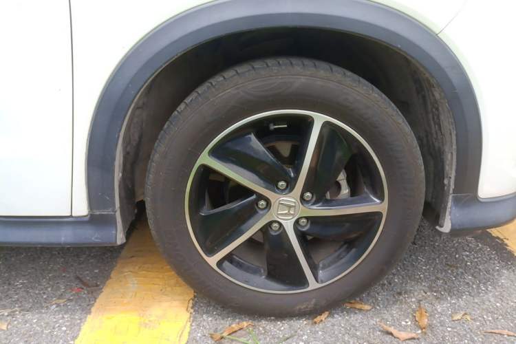 Used Honda Vezel 2020 1.5L CVT Luxury Edition Right Front Wheel Hub