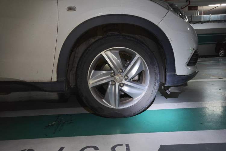 Used Honda Vezel 2020 1.5L CVT Elite Edition Right Front Wheel Hub