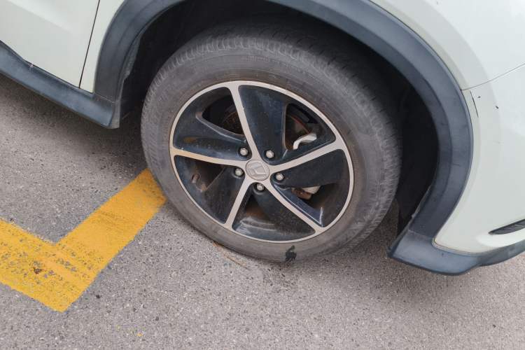 Used Honda Vezel 2020 1.5L CVT Luxury Edition Right Front Wheel Hub