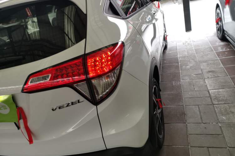 Used Honda Vezel 2020 1.5L CVT Pioneer Edition Right Rear Taillight
