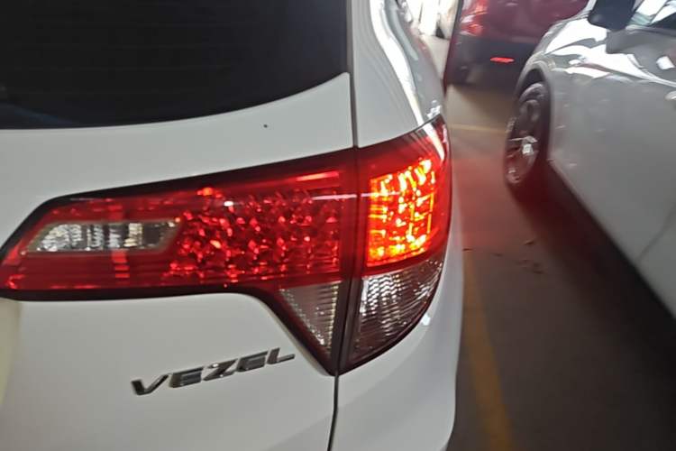 Used Honda Vezel 2020 1.5L CVT Elite Edition Right Rear Taillight