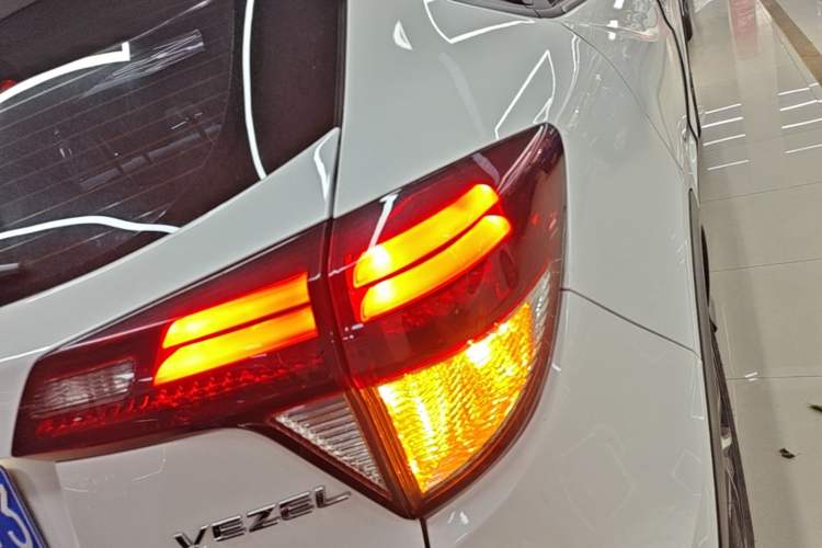 Used Honda Vezel 2020 1.5L CVT Luxury Edition Right Rear Taillight