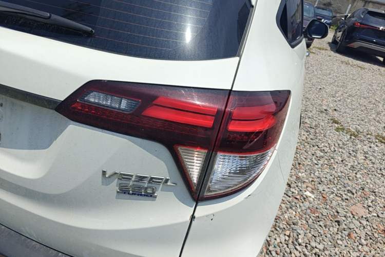 Used Honda Vezel 2020 220 TURBO CVT Luxury Edition Right Rear Taillight