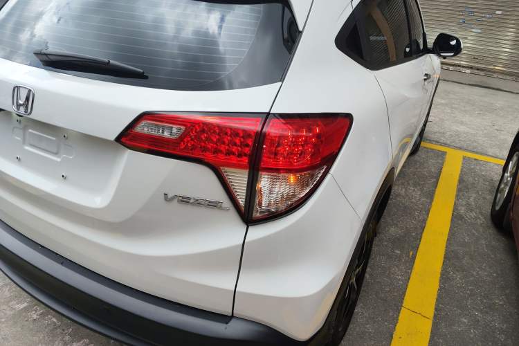 Used Honda Vezel 2020 1.5L CVT Pioneer Edition Right Rear Taillight