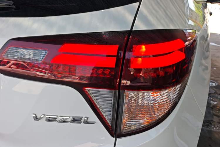 Used Honda Vezel 2020 1.5L CVT Luxury Edition Right Rear Taillight