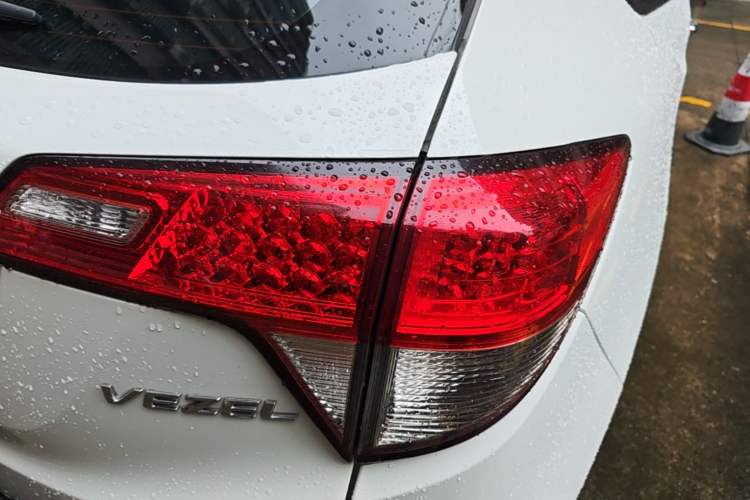 Used Honda Vezel 2020 1.5L CVT Elite Edition Right Rear Taillight