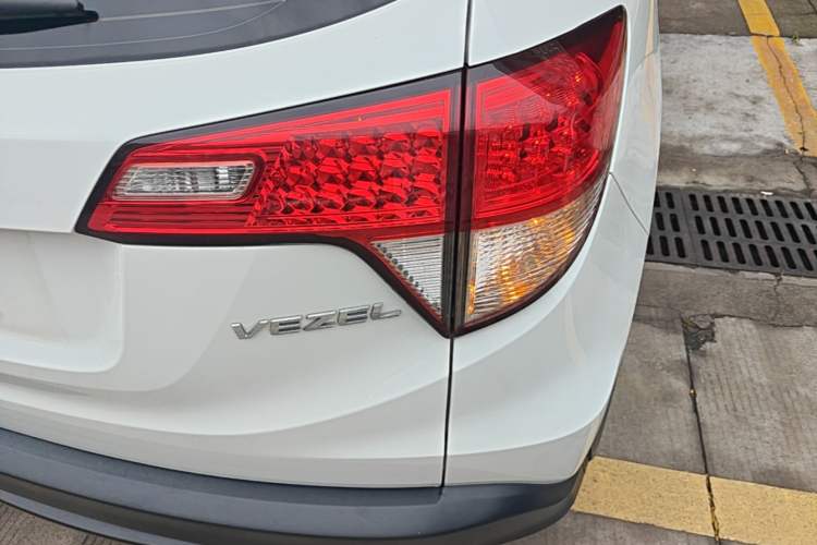 Used Honda Vezel 2020 1.5L CVT Pioneer Edition Right Rear Taillight