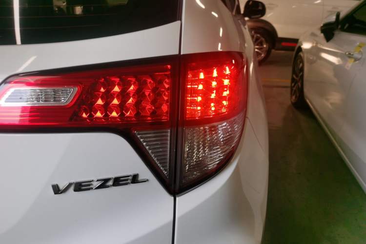 Used Honda Vezel 2020 1.5L CVT Pioneer Edition Right Rear Taillight