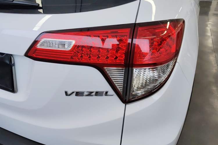 Used Honda Vezel 2020 1.5L CVT Pioneer Edition Right Rear Taillight