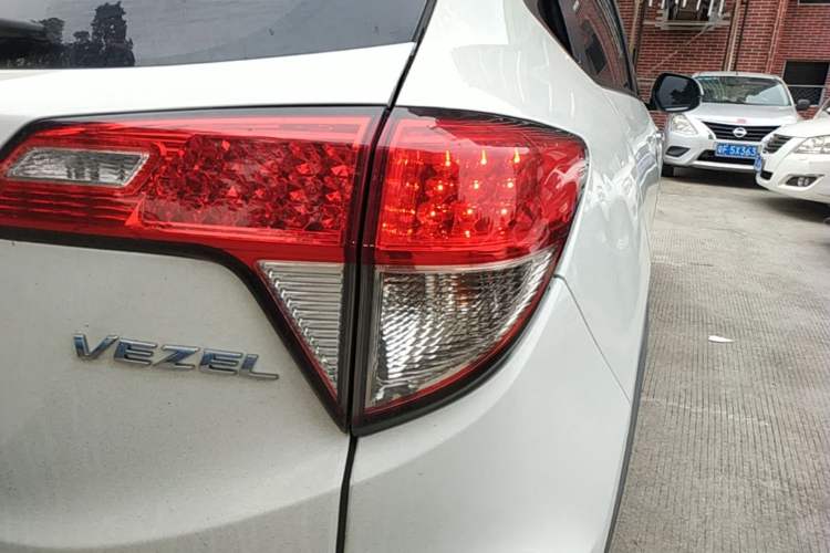 Used Honda Vezel 2020 1.5L CVT Pioneer Edition Right Rear Taillight