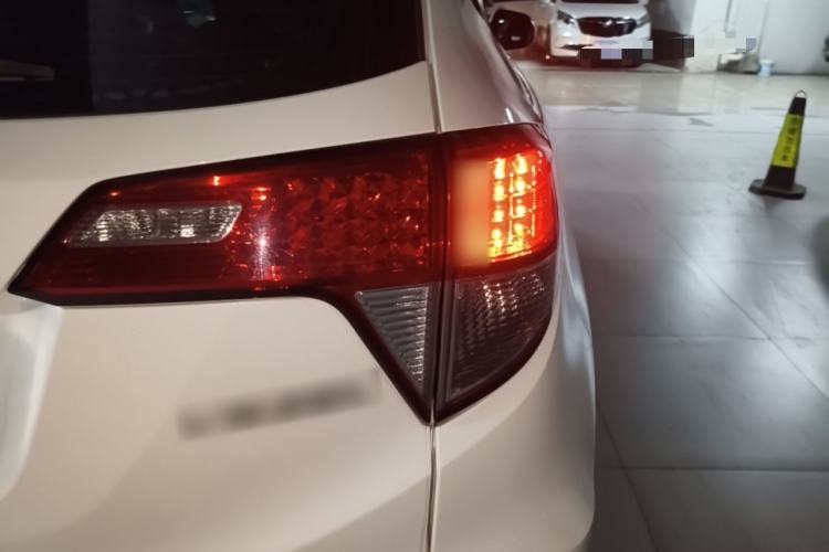 Used Honda Vezel 2020 1.5L CVT Pioneer Edition Right Rear Taillight