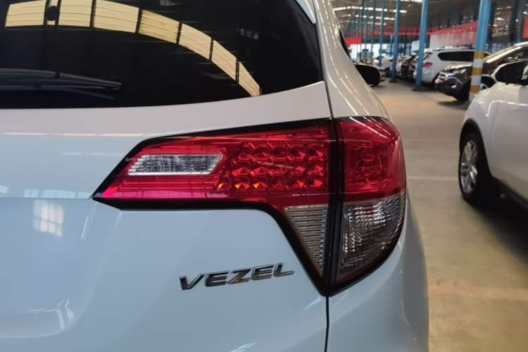 Used Honda Vezel 2020 1.5L CVT Pioneer Edition Right Rear Taillight
