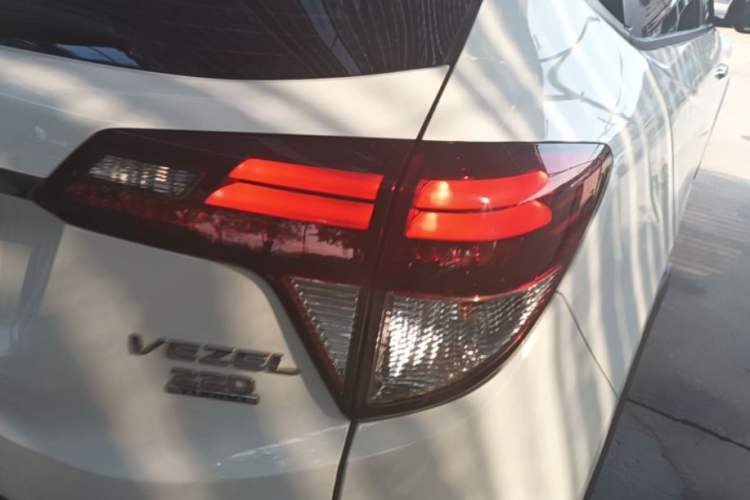 Used Honda Vezel 2020 220 TURBO CVT Luxury Edition Right Rear Taillight
