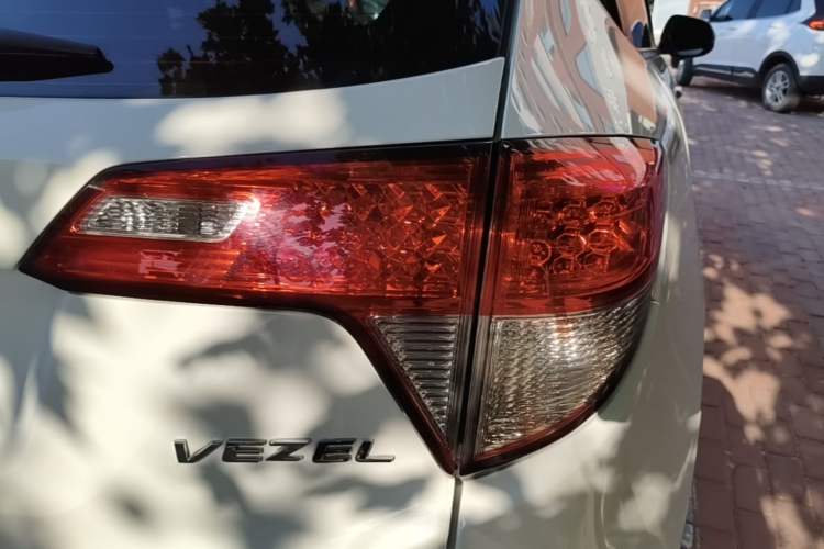 Used Honda Vezel 2020 1.5L CVT Elite Edition Right Rear Taillight
