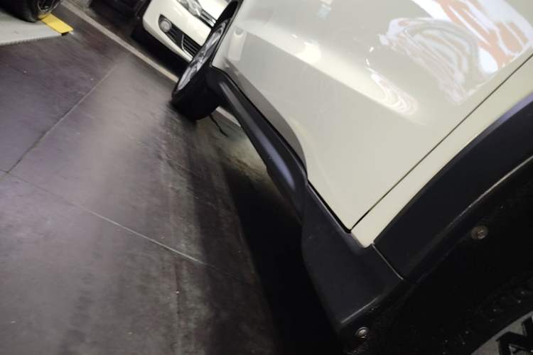 Used Honda Vezel 2020 220 TURBO CVT Elite Edition Right Side Sill