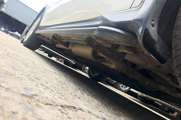 Used Honda Vezel 2020 220 TURBO CVT Elite Edition Right Side Sill