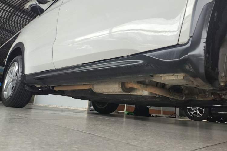 Used Honda Vezel 2020 1.5L CVT Elite Edition Right Side Sill