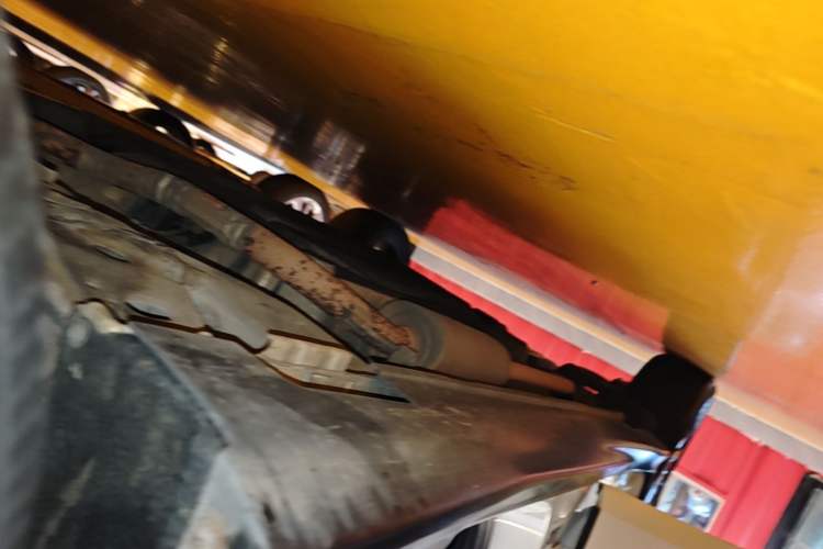 Used Honda Vezel 2020 1.5L CVT Pioneer Edition Right Side Sill