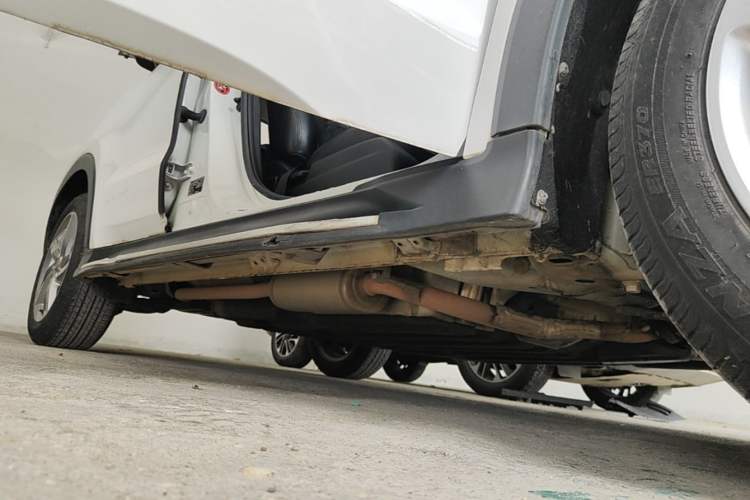 Used Honda Vezel 2020 1.5L CVT Elite Edition Right Side Sill