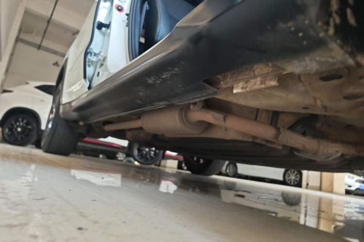 Used Honda Vezel 2020 1.5L CVT Pioneer Edition Right Side Sill