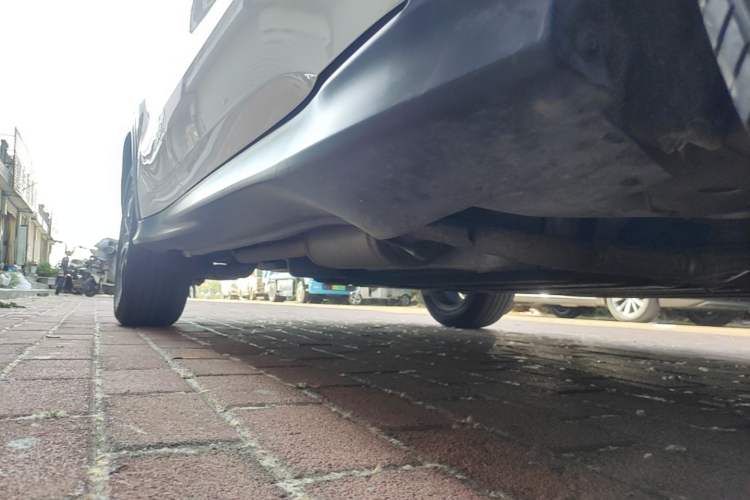 Used Honda Vezel 2020 1.5L CVT Pioneer Edition Right Side Sill