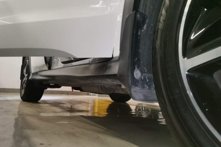 Used Honda Vezel 2020 1.5L CVT Pioneer Edition Right Side Sill
