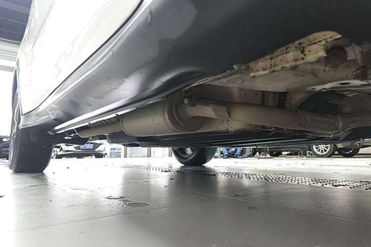 Used Honda Vezel 2020 1.5L CVT Pioneer Edition Right Side Sill