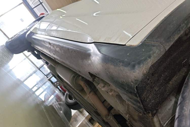 Used Honda Vezel 2020 1.5L CVT Elite Edition Right Side Sill
