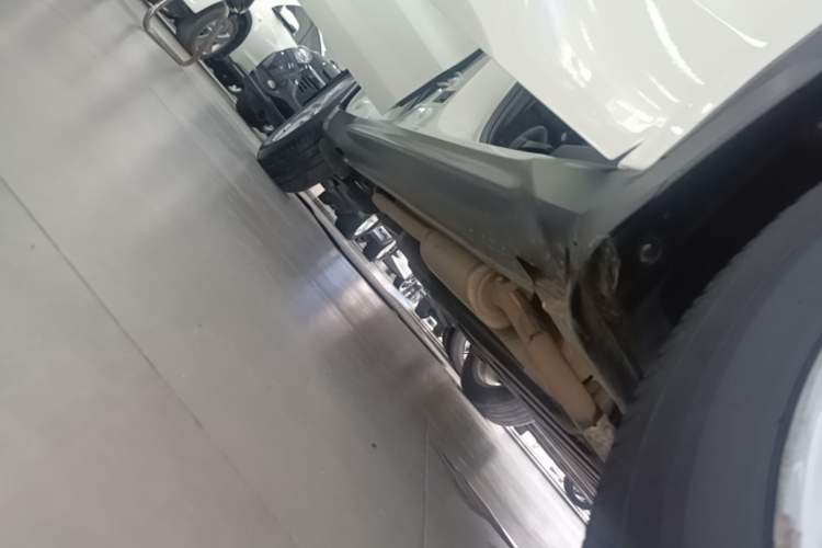 Used Honda Vezel 2020 1.5L CVT Elite Edition Right Side Sill