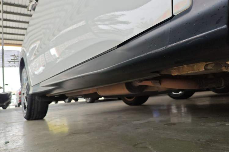 Used Honda Vezel 2020 1.5L CVT Pioneer Edition Right Side Sill