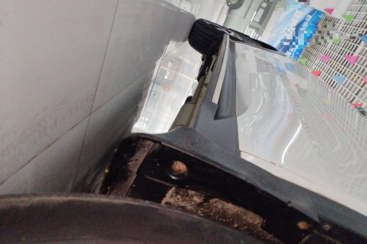 Used Honda Vezel 2020 1.5L CVT Pioneer Edition Right Side Sill