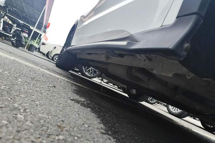 Used Honda Vezel 2020 1.5L CVT Pioneer Edition Right Side Sill