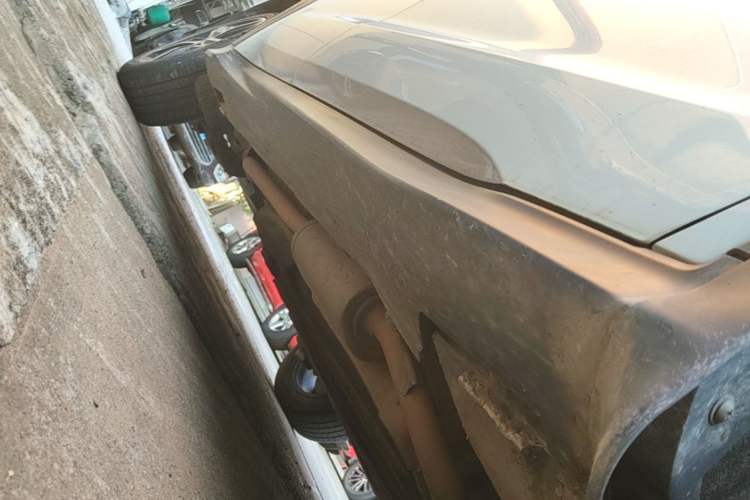 Used Honda Vezel 2020 1.5L CVT Pioneer Edition Right Side Sill