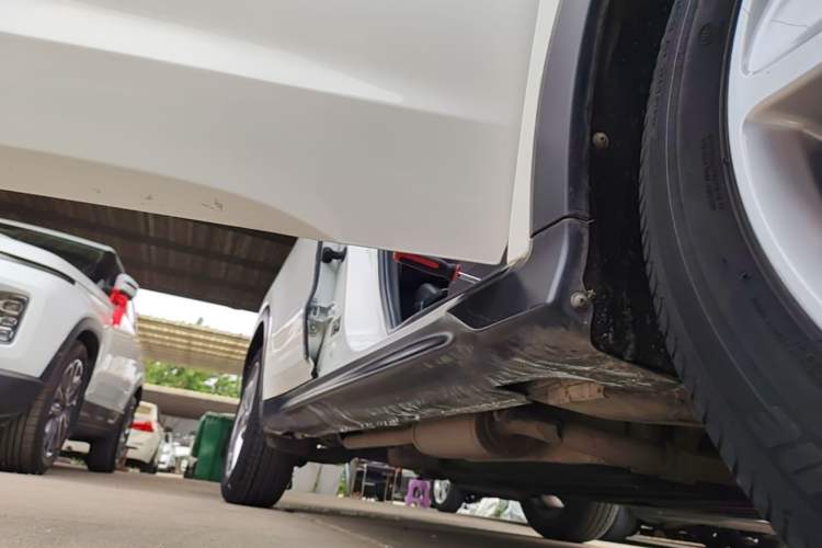 Used Honda Vezel 2020 1.5L CVT Elite Edition Right Side Sill