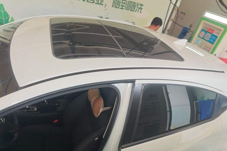 Used Honda Vezel 2020 1.5L CVT Elite Edition Roof