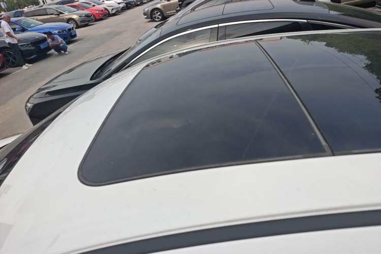 Used Honda Vezel 2020 1.5L CVT Luxury Edition Roof