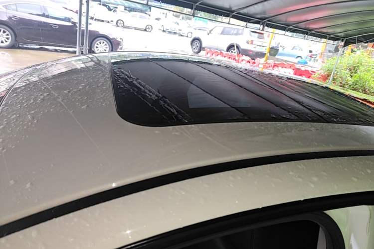 Used Honda Vezel 2020 1.5L CVT Pioneer Edition Roof