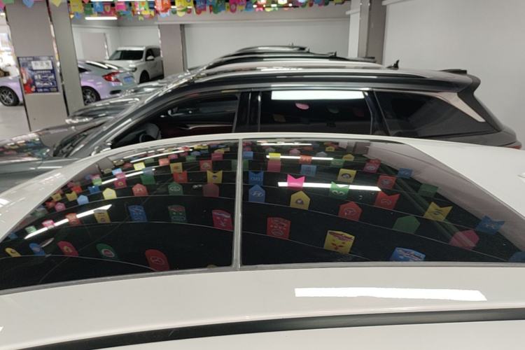 Used Honda Vezel 2020 1.5L CVT Elite Edition Roof