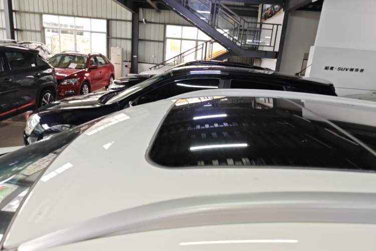 Used Honda Vezel 2020 1.5L CVT Elite Edition Roof