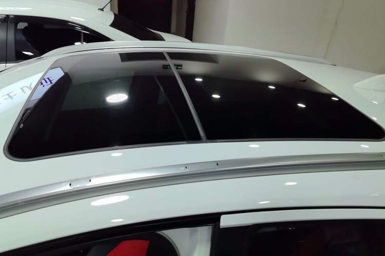 Used Honda Vezel 2020 1.5L CVT Elite Edition Roof