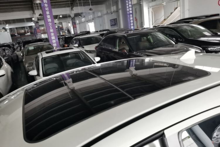 Used Honda Vezel 2020 1.5L CVT Elite Edition Roof